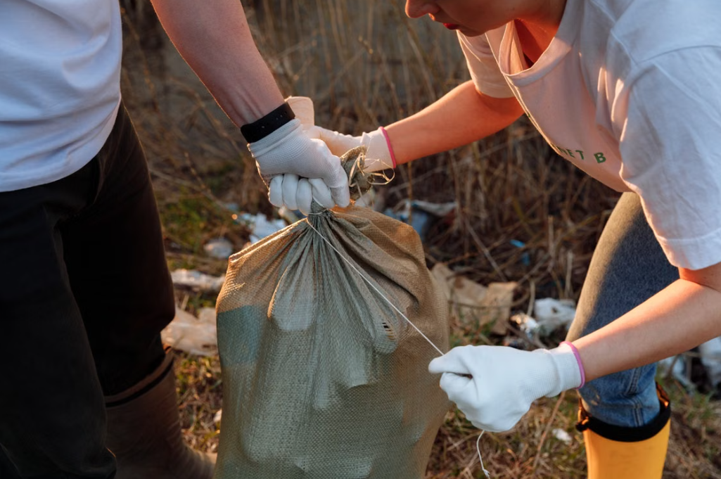 2 Indoor Sorting & Packing Service for Old Items | On-site Packing with Durable Woven Drawstring Bags - Image 1