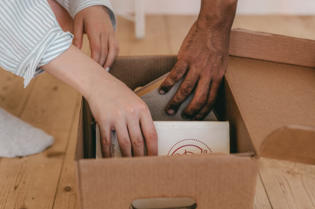 7 Book & Document Sorting and Packing Service | On-site Packing with Heavy-Duty Corrugated Boxes - Image 1